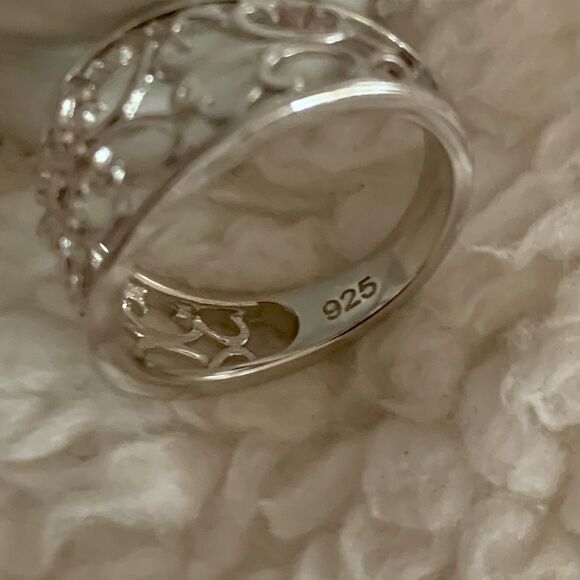 Sterling Silver Flower Swirl Ring - Picture 3 of 4